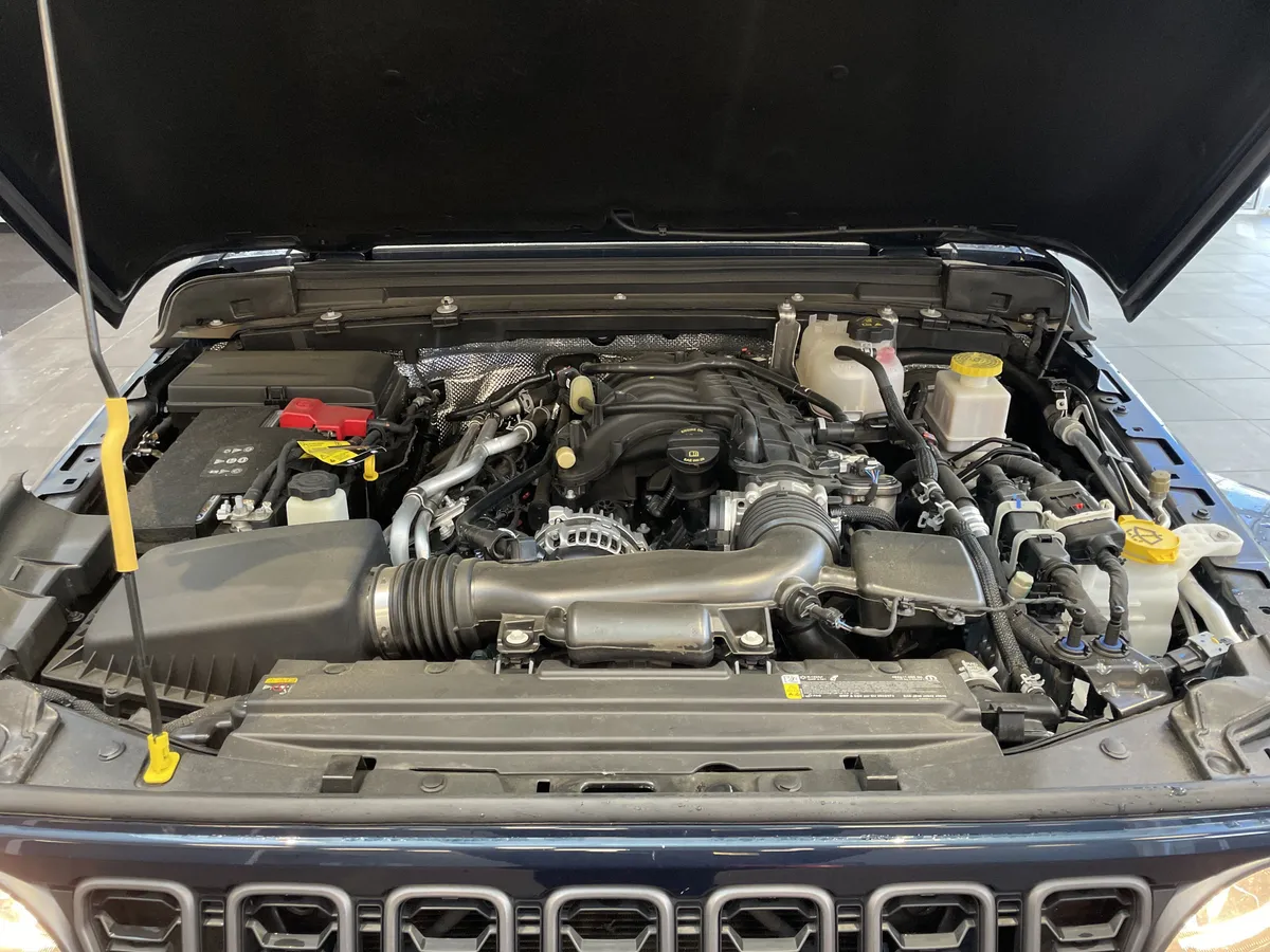 2025 Jeep Gladiator Nighthawk thumbnail 33
