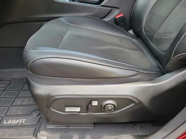2025 Jeep Grand Cherokee L Laredo thumbnail 5