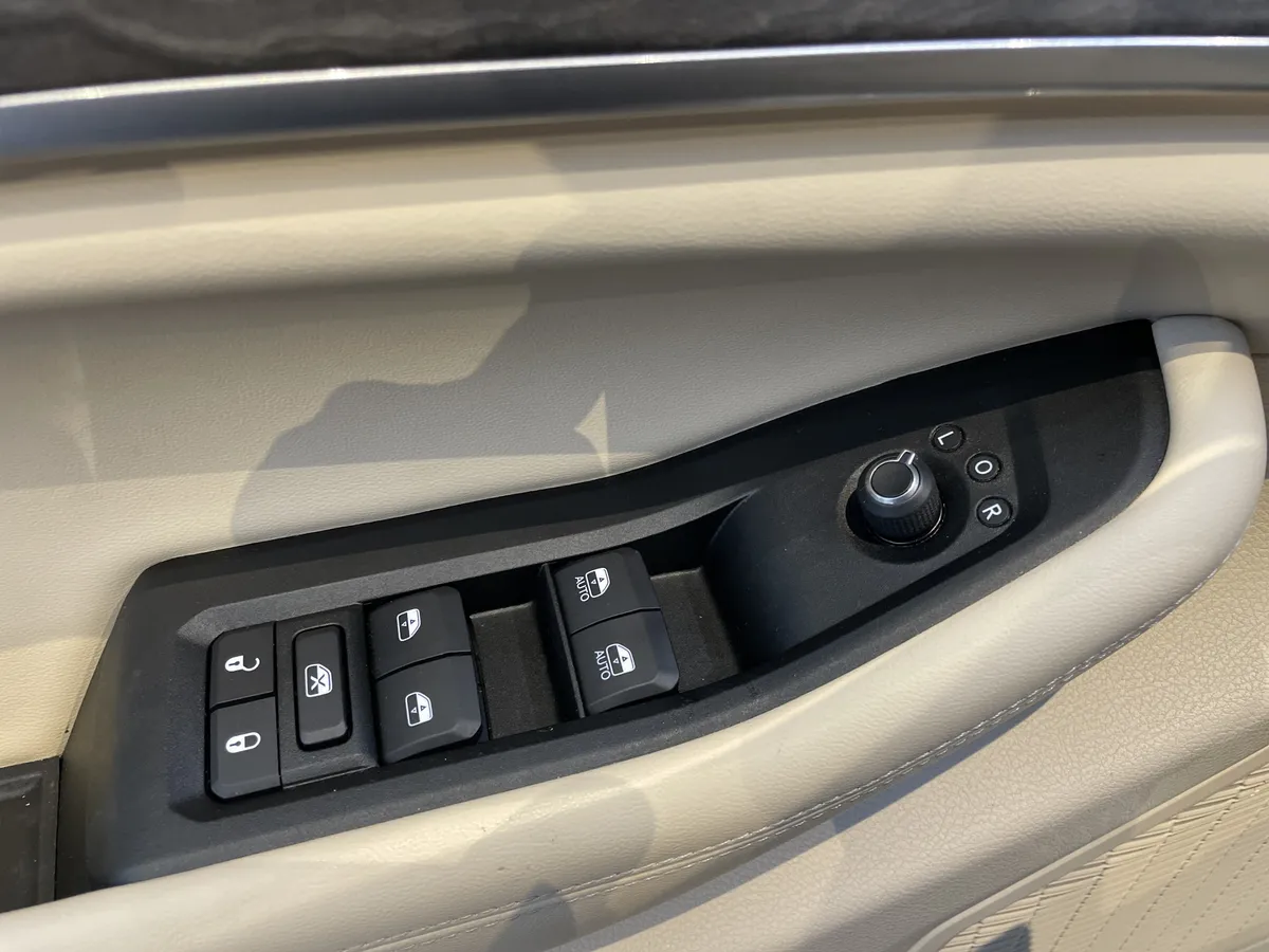 2025 Jeep Grand Cherokee L Limited thumbnail 15