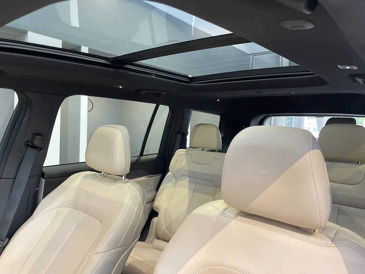 2025 Jeep Grand Cherokee L Limited thumbnail 33