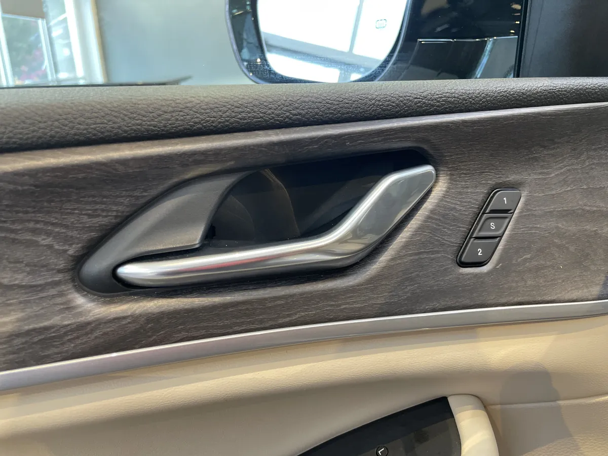 2025 Jeep Grand Cherokee L Limited thumbnail 14