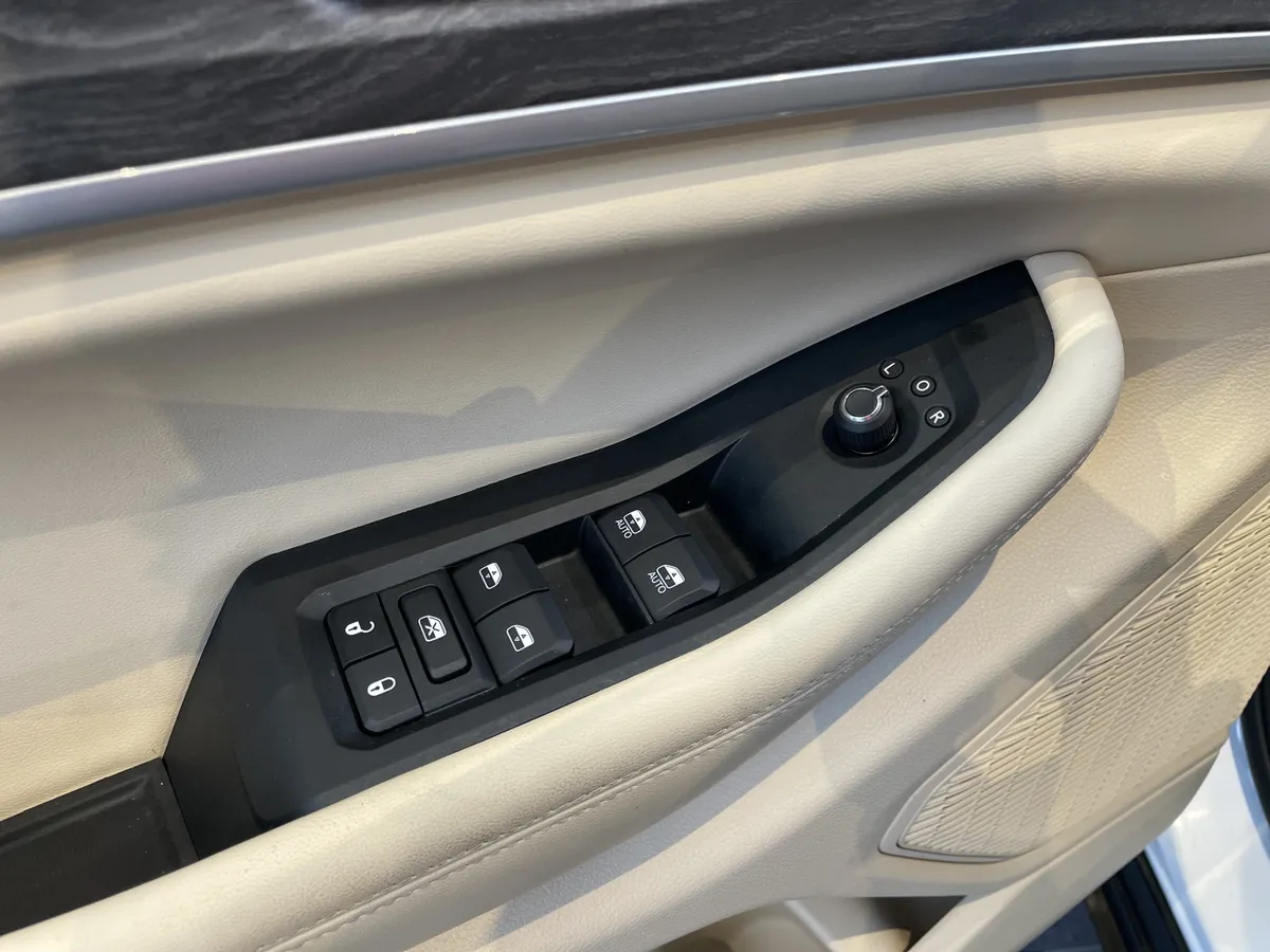2025 Jeep Grand Cherokee L Limited thumbnail 15