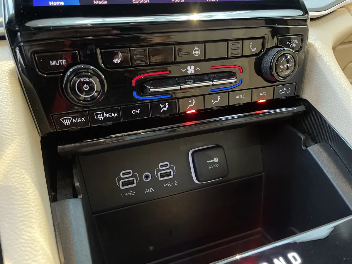 2025 Jeep Grand Cherokee L Limited thumbnail 30