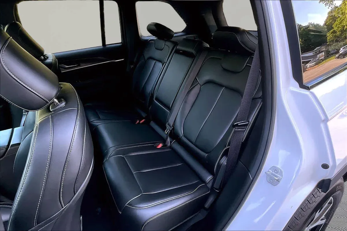 2025 Jeep Grand Cherokee Limited thumbnail 19