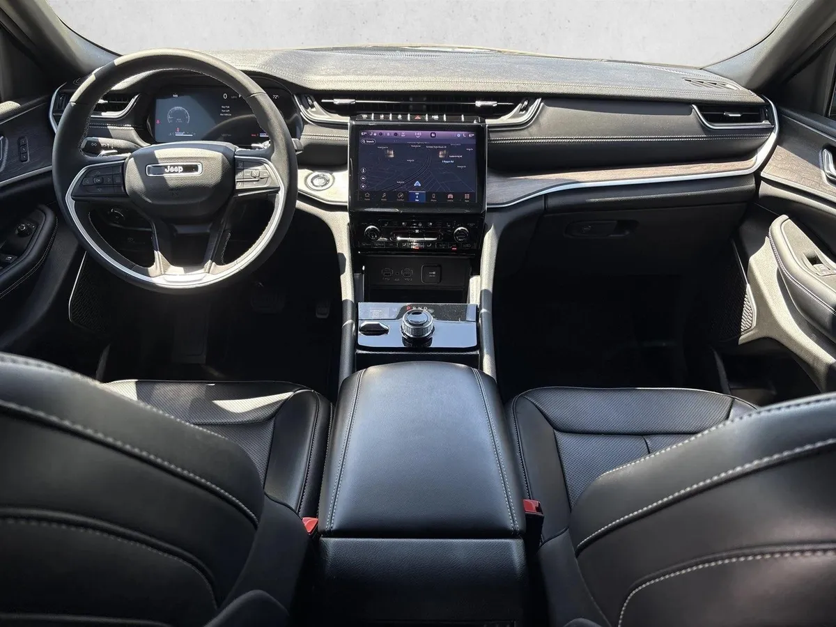 2025 Jeep Grand Cherokee Limited thumbnail 19