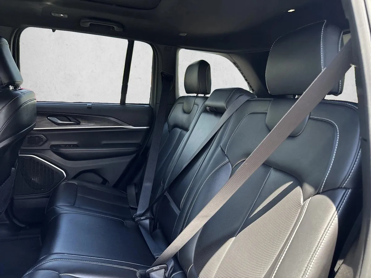 2025 Jeep Grand Cherokee Limited thumbnail 20