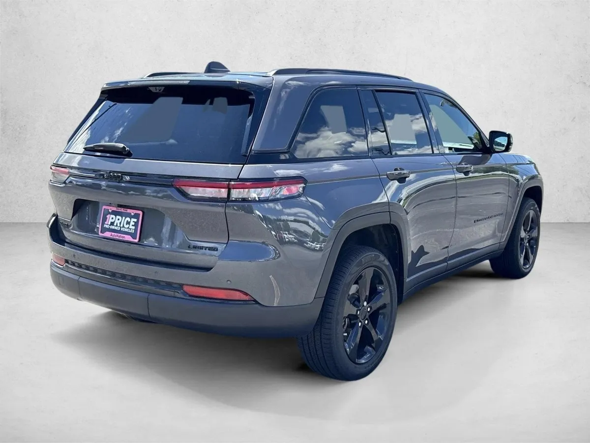2025 Jeep Grand Cherokee Limited thumbnail 5