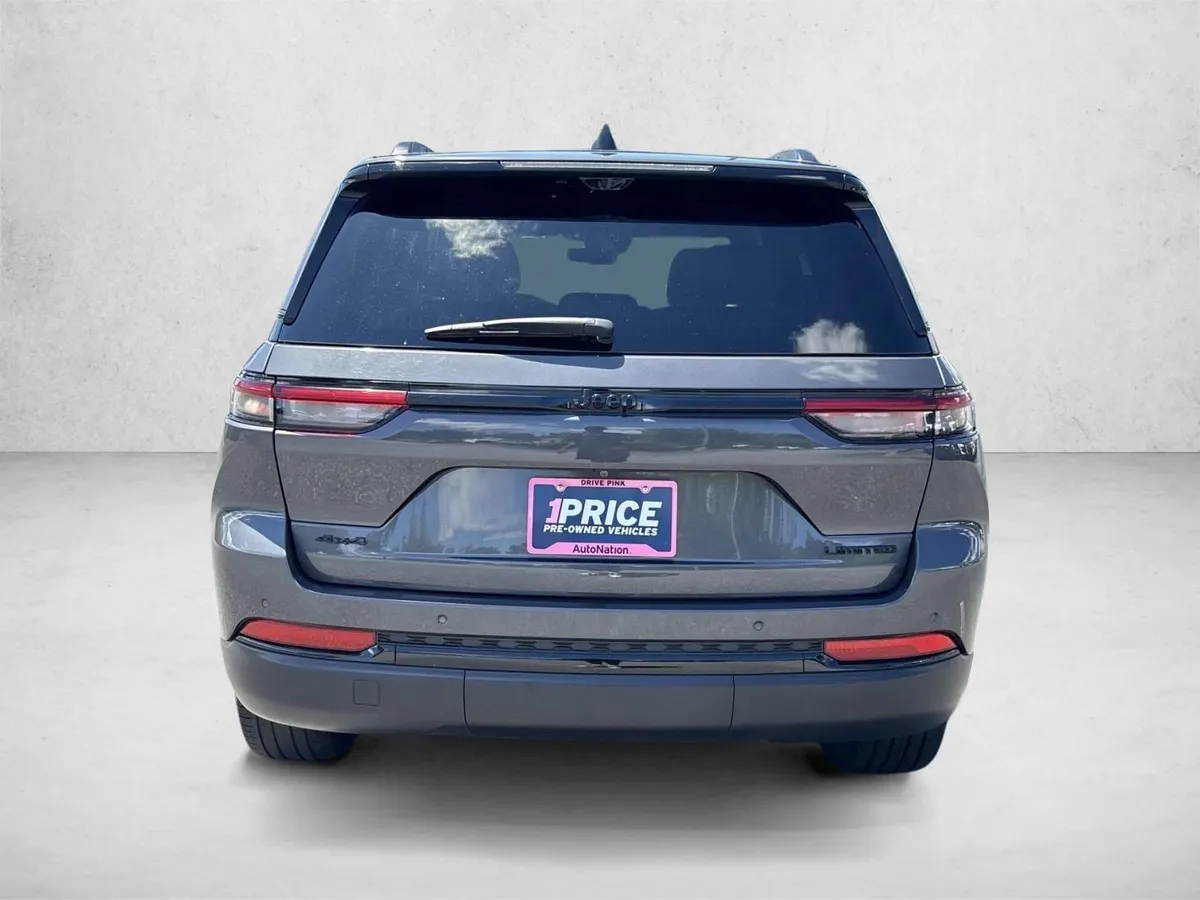 2025 Jeep Grand Cherokee Limited thumbnail 6