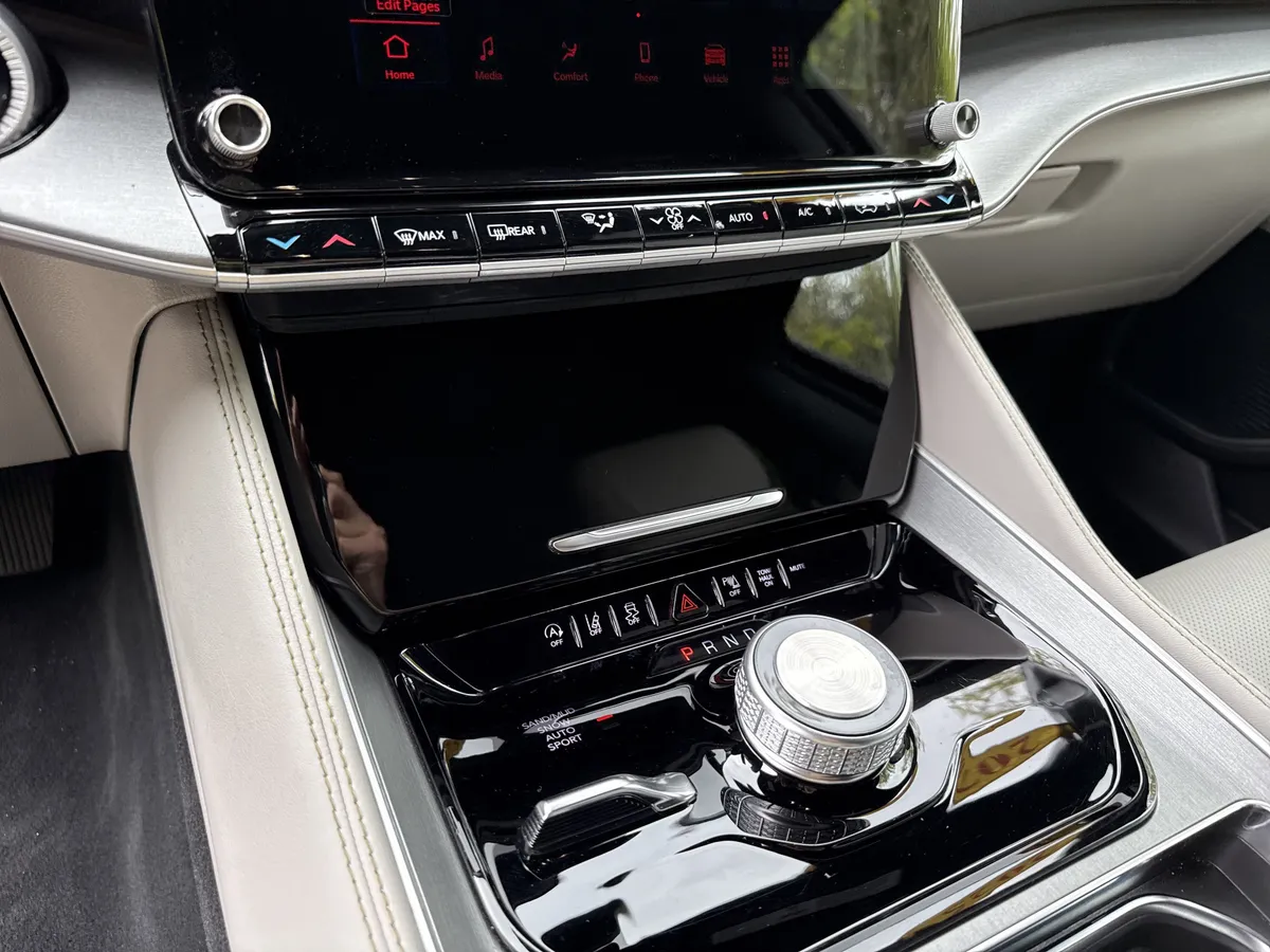 2025 Jeep Wagoneer Base thumbnail 29
