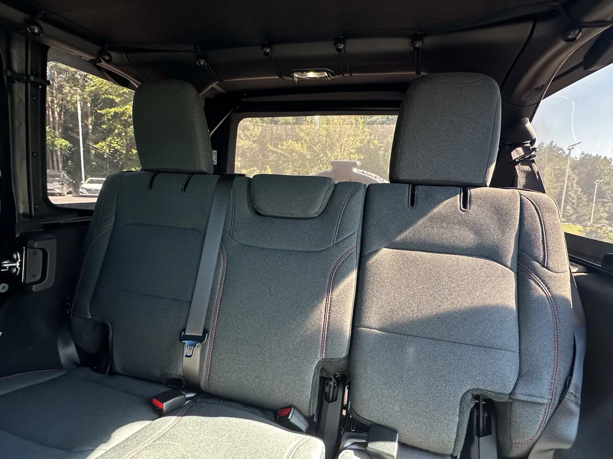 2025 Jeep Wrangler Rubicon 4 Door 4x4 thumbnail 8