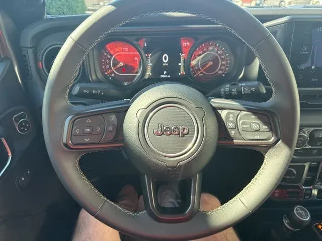 2025 Jeep Wrangler Rubicon thumbnail 28