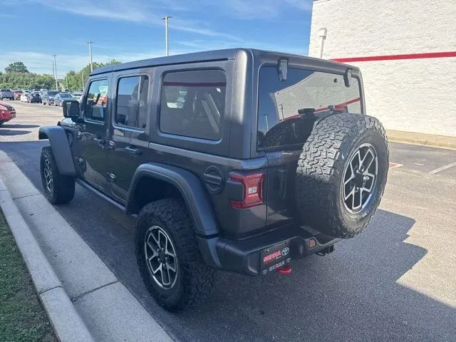 2025 Jeep Wrangler Rubicon thumbnail 5
