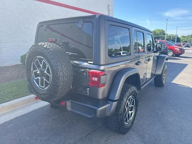 2025 Jeep Wrangler Rubicon thumbnail 7