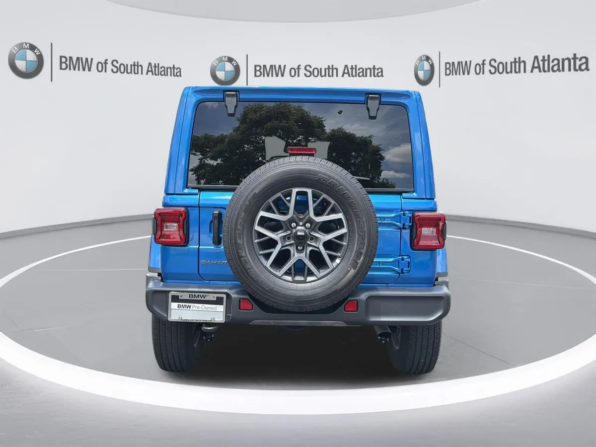 2025 Jeep Wrangler Sahara thumbnail 20