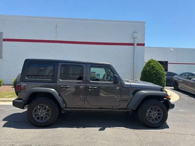 2025 Jeep Wrangler Sport S thumbnail 10