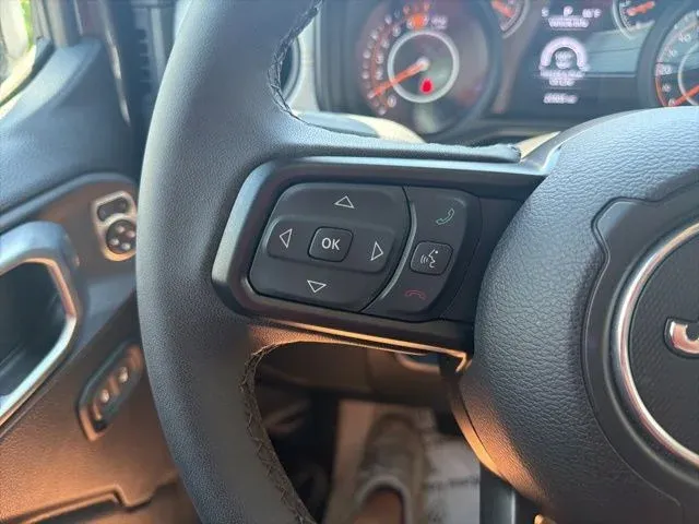 2025 Jeep Wrangler Sport S thumbnail 35