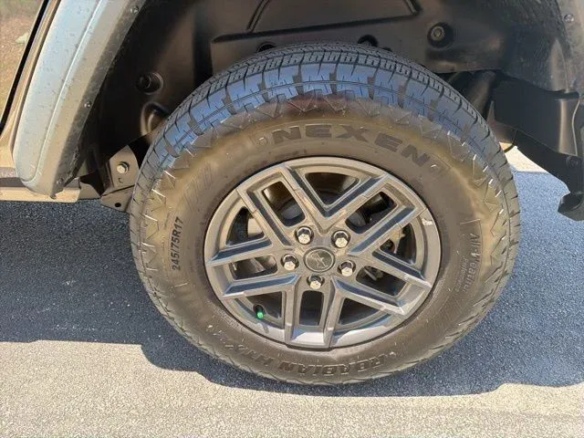 2025 Jeep Wrangler Sport S thumbnail 6