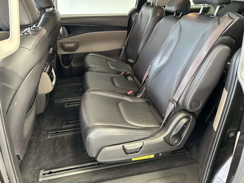 2025 Kia Carnival LXS thumbnail 13