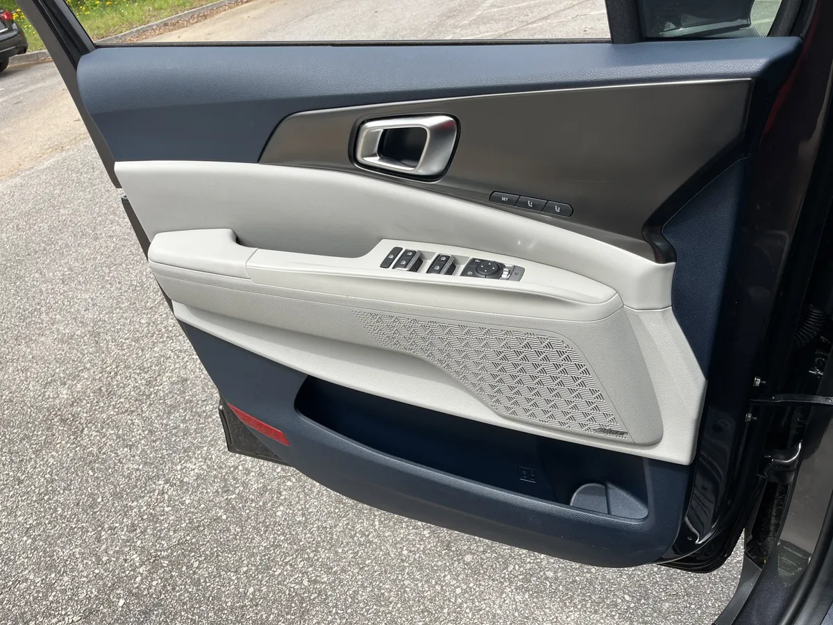 2025 Kia Carnival SX Prestige thumbnail 16