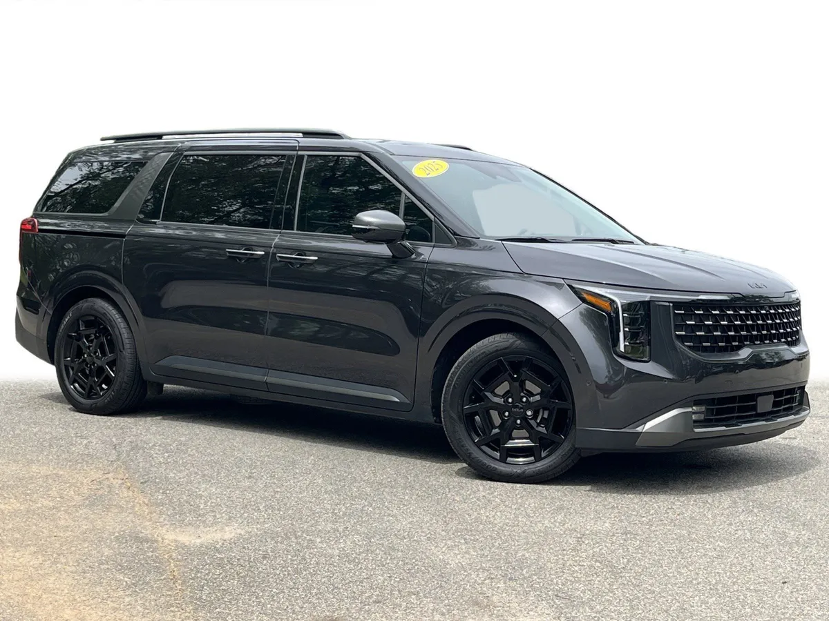 2025 Kia Carnival SX Prestige thumbnail 2
