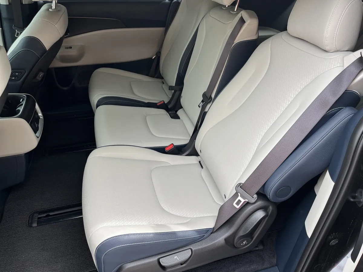 2025 Kia Carnival SX Prestige thumbnail 21
