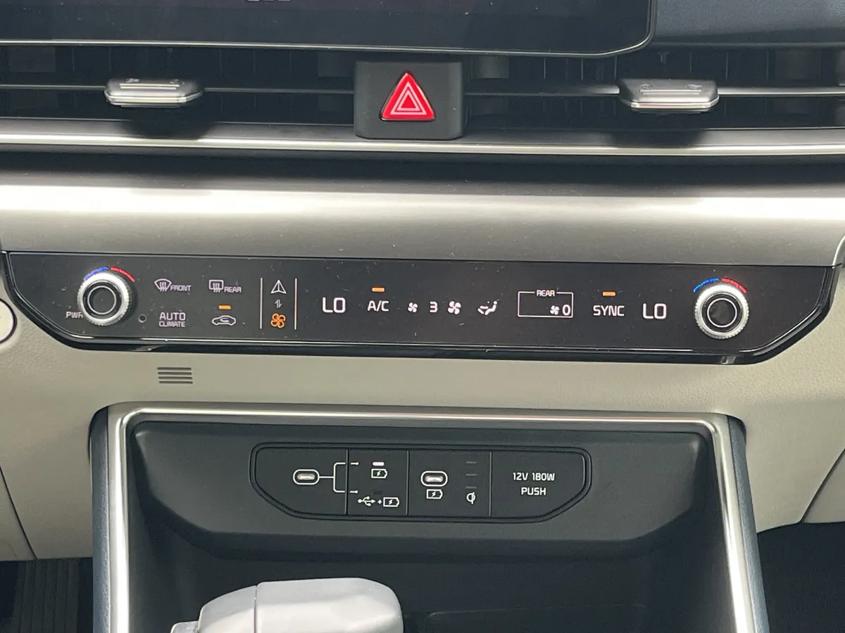 2025 Kia Carnival SX Prestige thumbnail 5