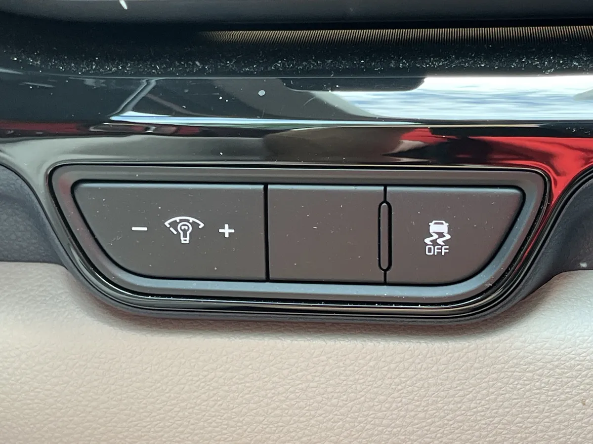 2025 Kia Carnival SX Prestige thumbnail 13