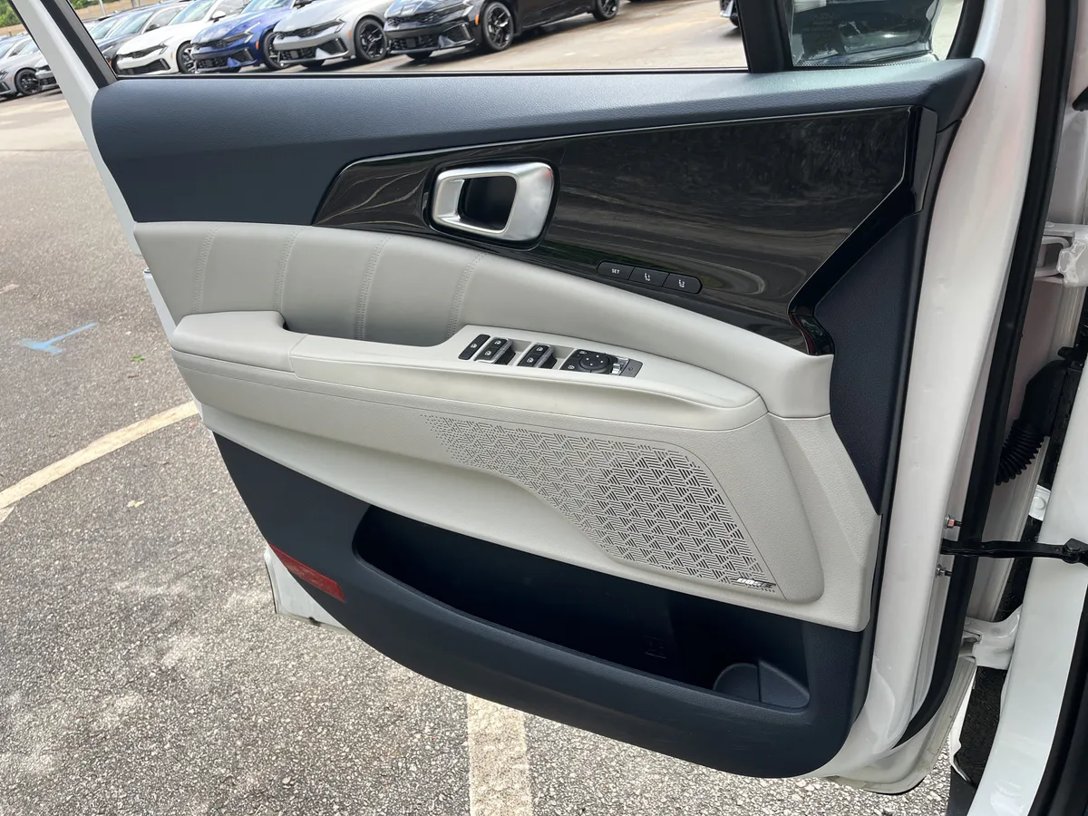 2025 Kia Carnival SX Prestige thumbnail 14