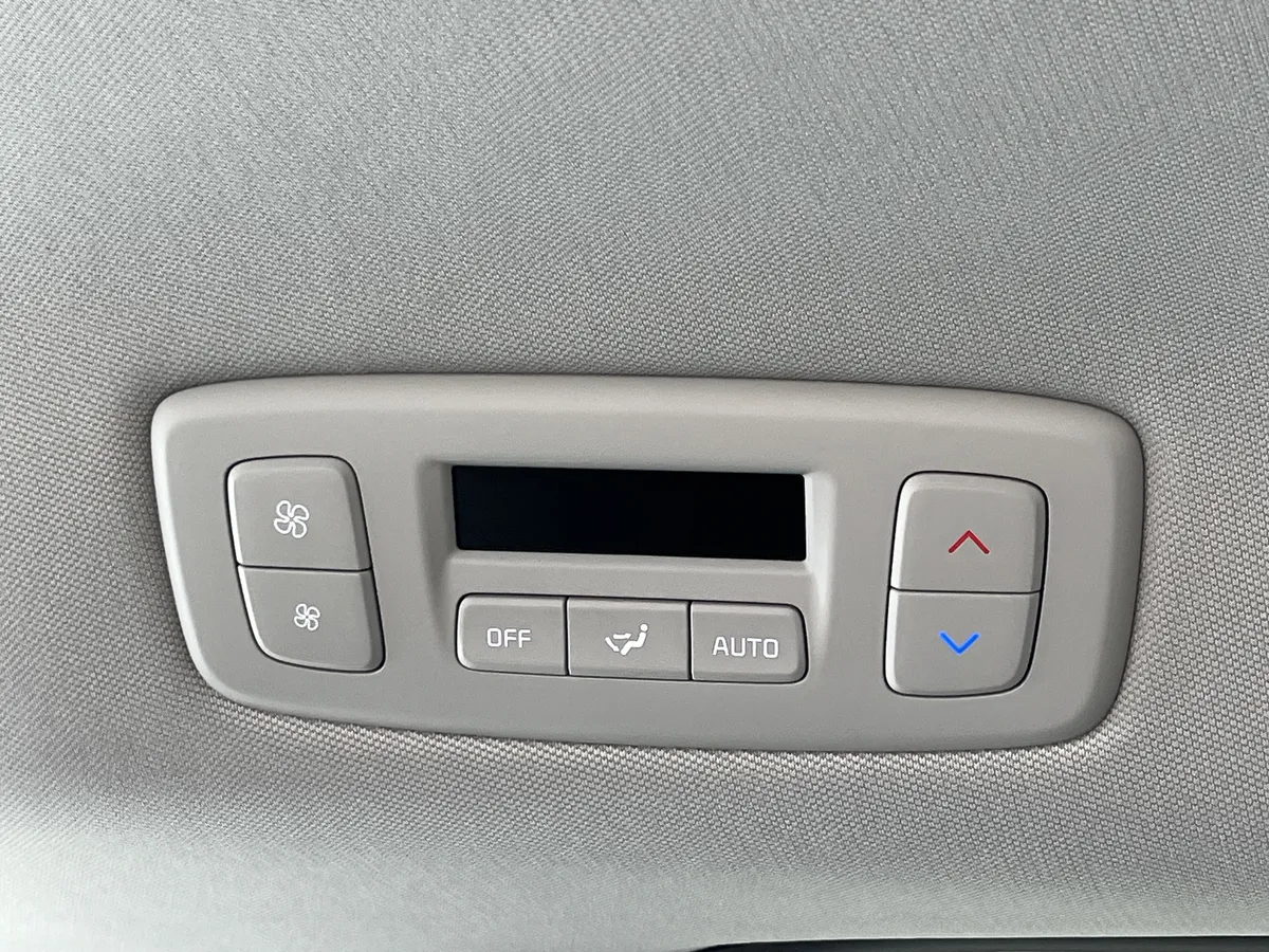 2025 Kia Carnival SX Prestige thumbnail 22