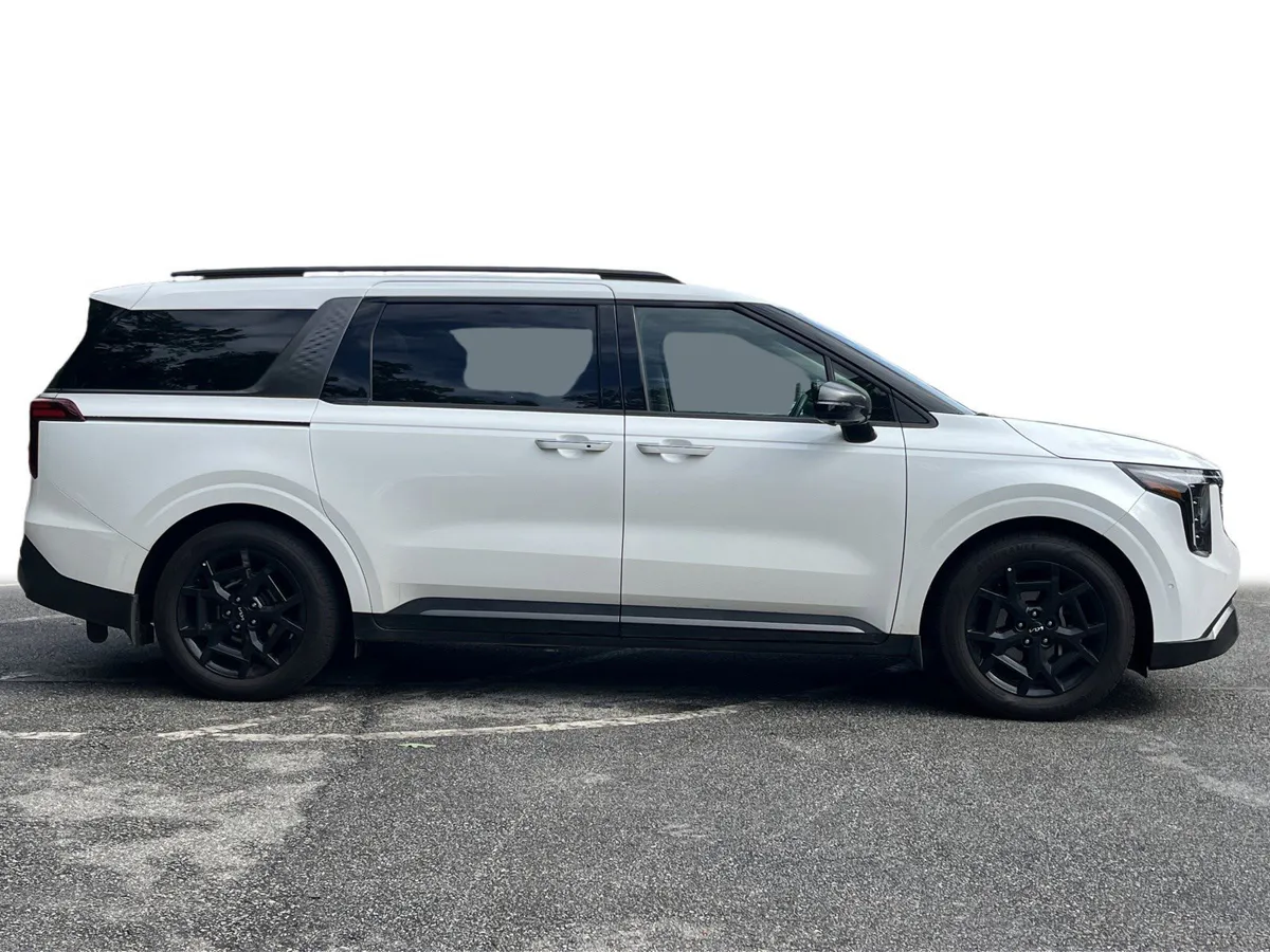 2025 Kia Carnival SX Prestige thumbnail 32