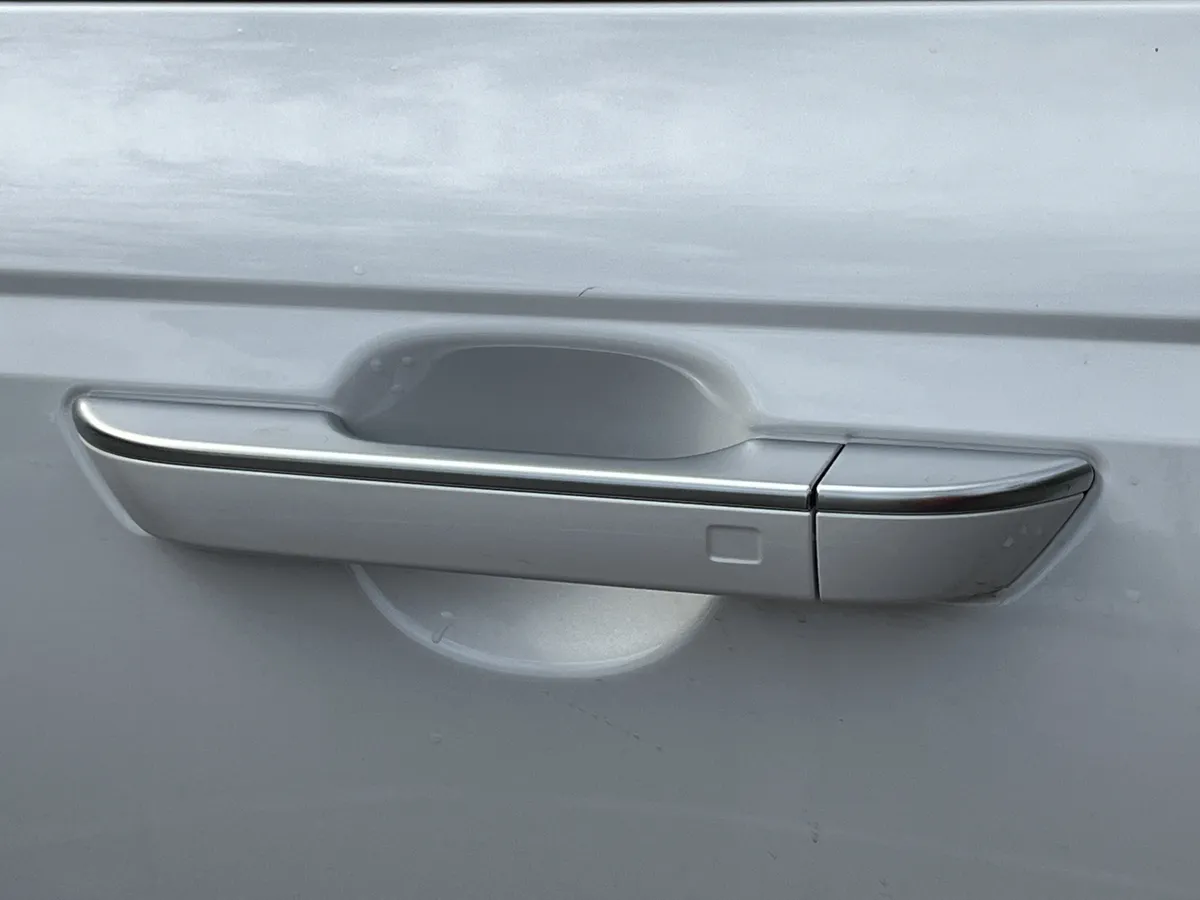 2025 Kia Carnival SX Prestige thumbnail 36