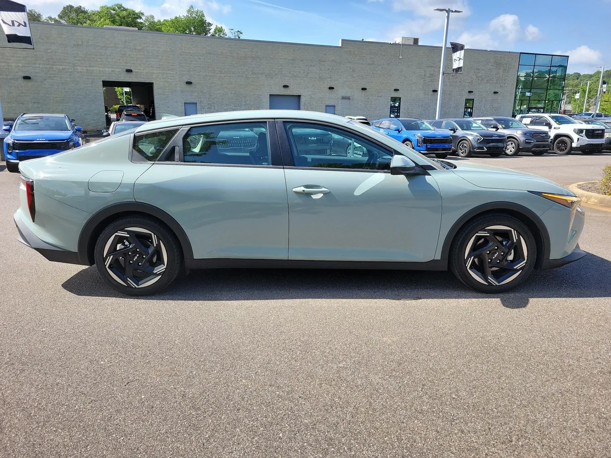 2025 Kia K4 EX thumbnail 6