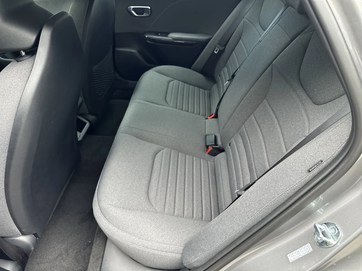 2025 Kia K4 EX thumbnail 9