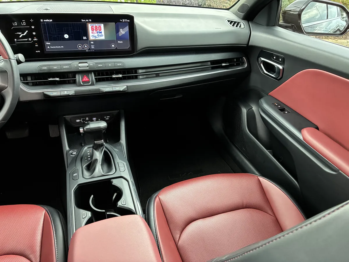 2025 Kia K4 GT-Line thumbnail 16