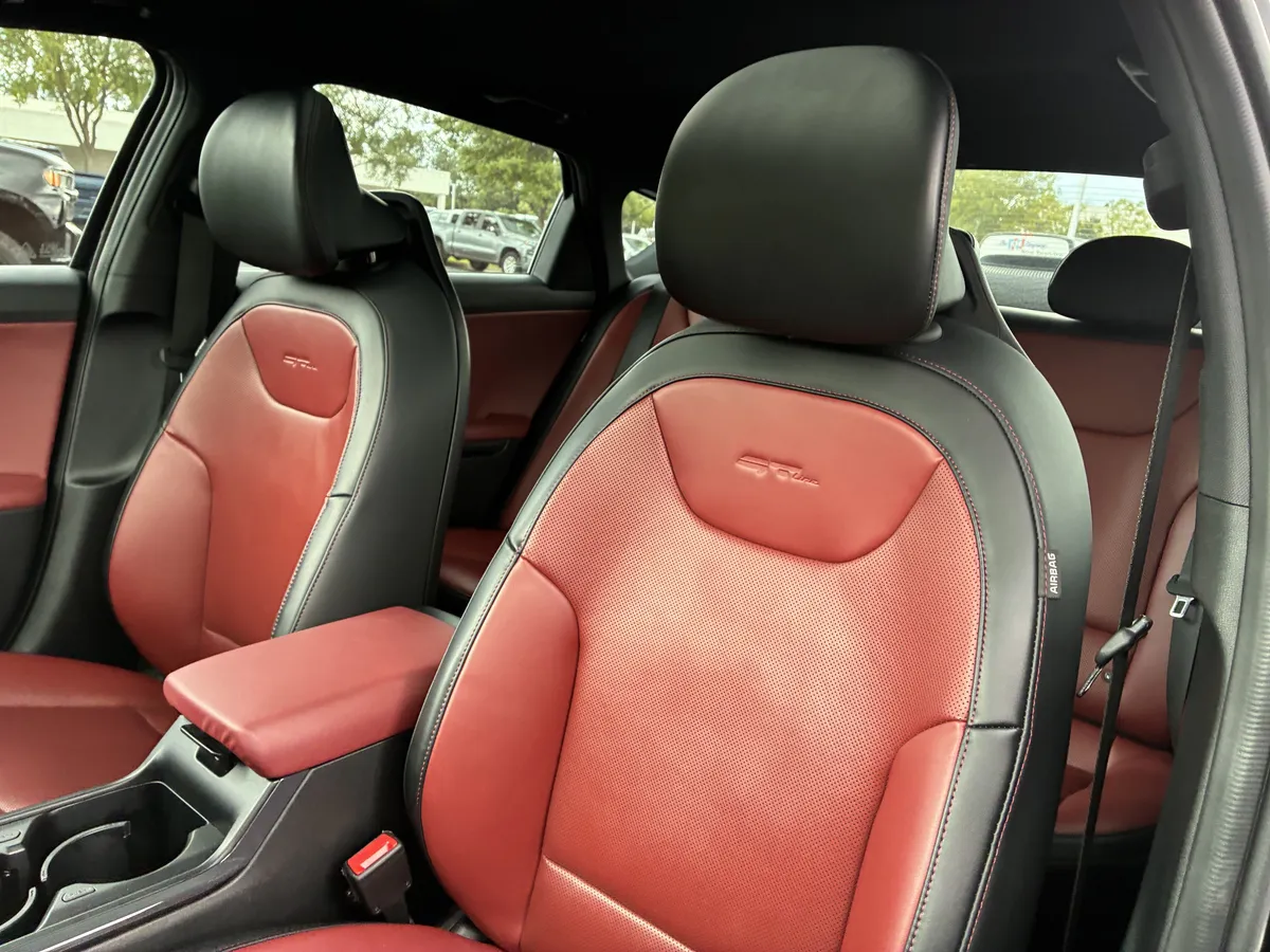 2025 Kia K4 GT-Line thumbnail 18