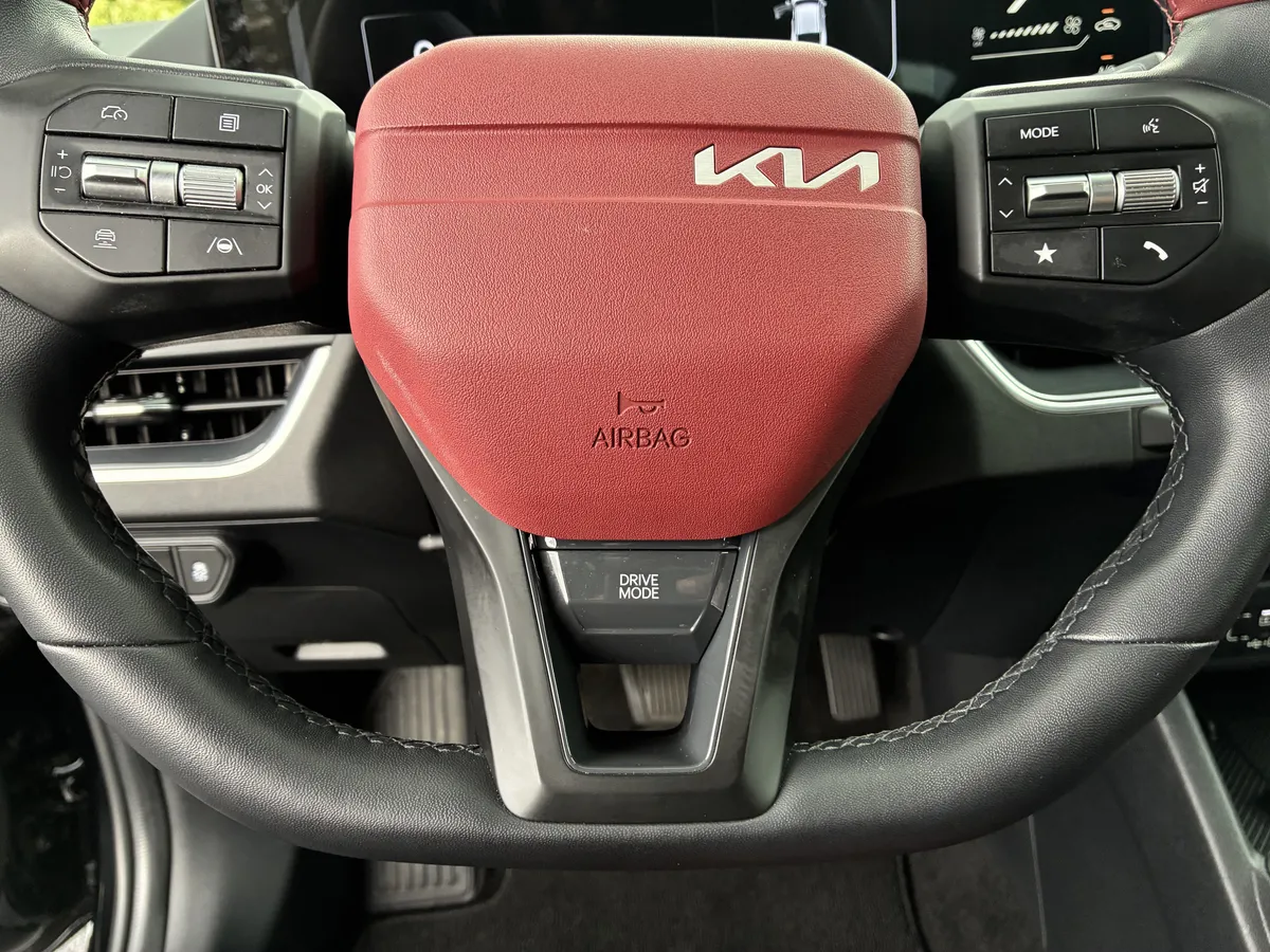 2025 Kia K4 GT-Line thumbnail 26