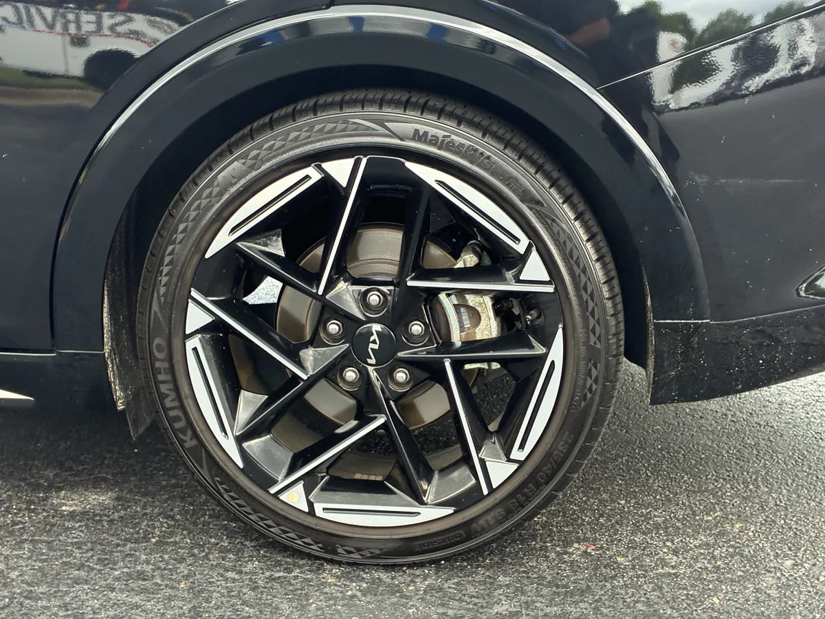 2025 Kia K4 GT-Line thumbnail 8