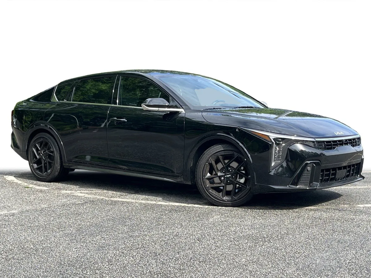 2025 Kia K4 GT-Line Turbo thumbnail 2