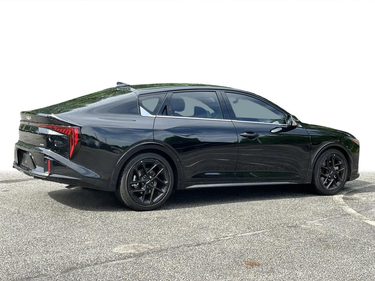 2025 Kia K4 GT-Line Turbo thumbnail 31