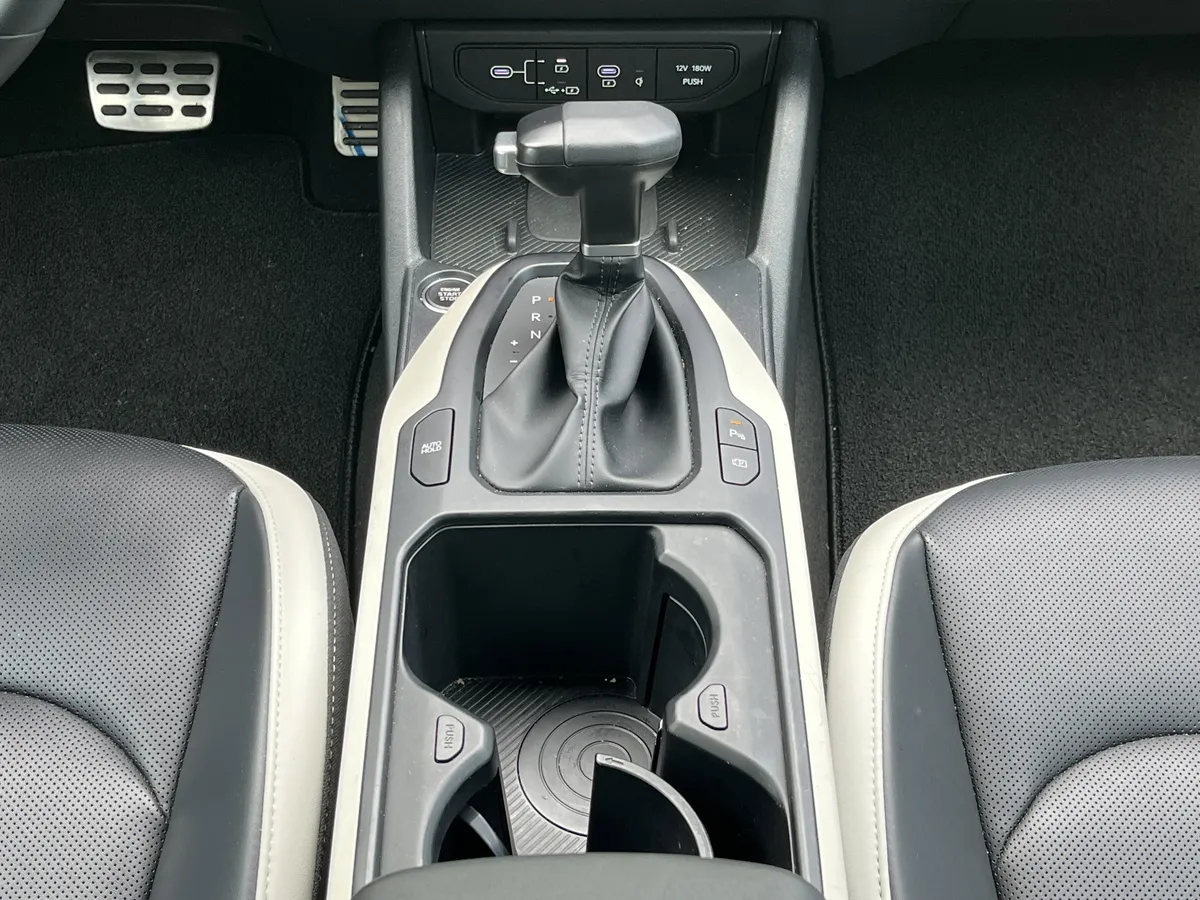 2025 Kia K4 GT-Line Turbo thumbnail 6