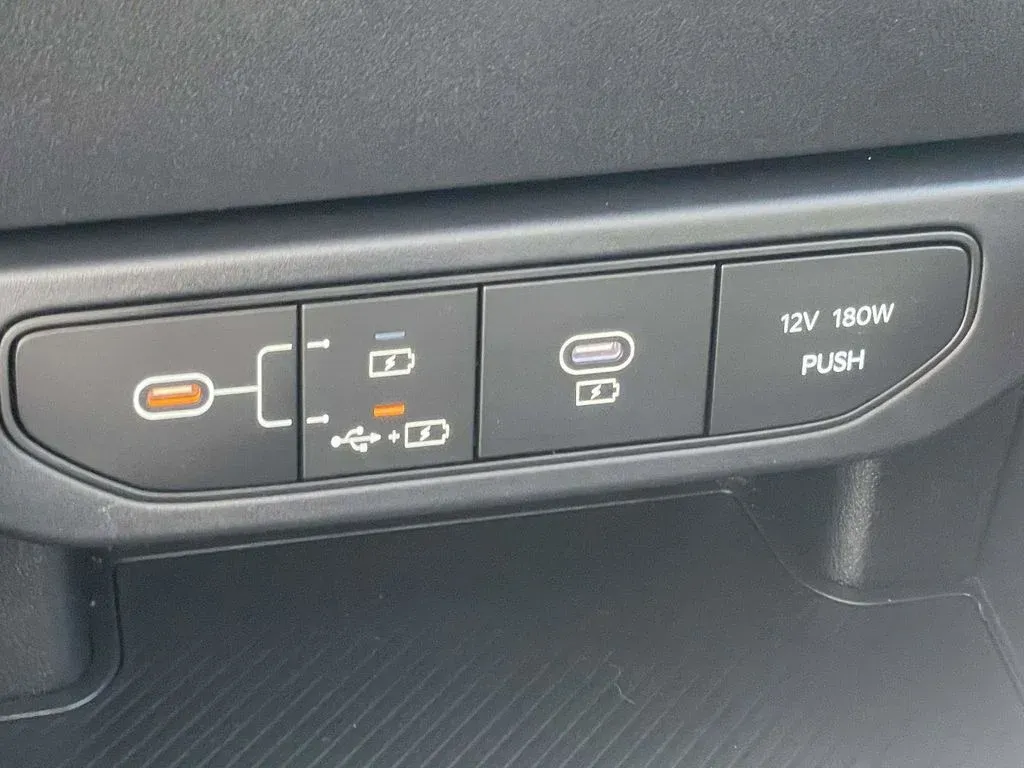 2025 Kia K4 LXS thumbnail 23