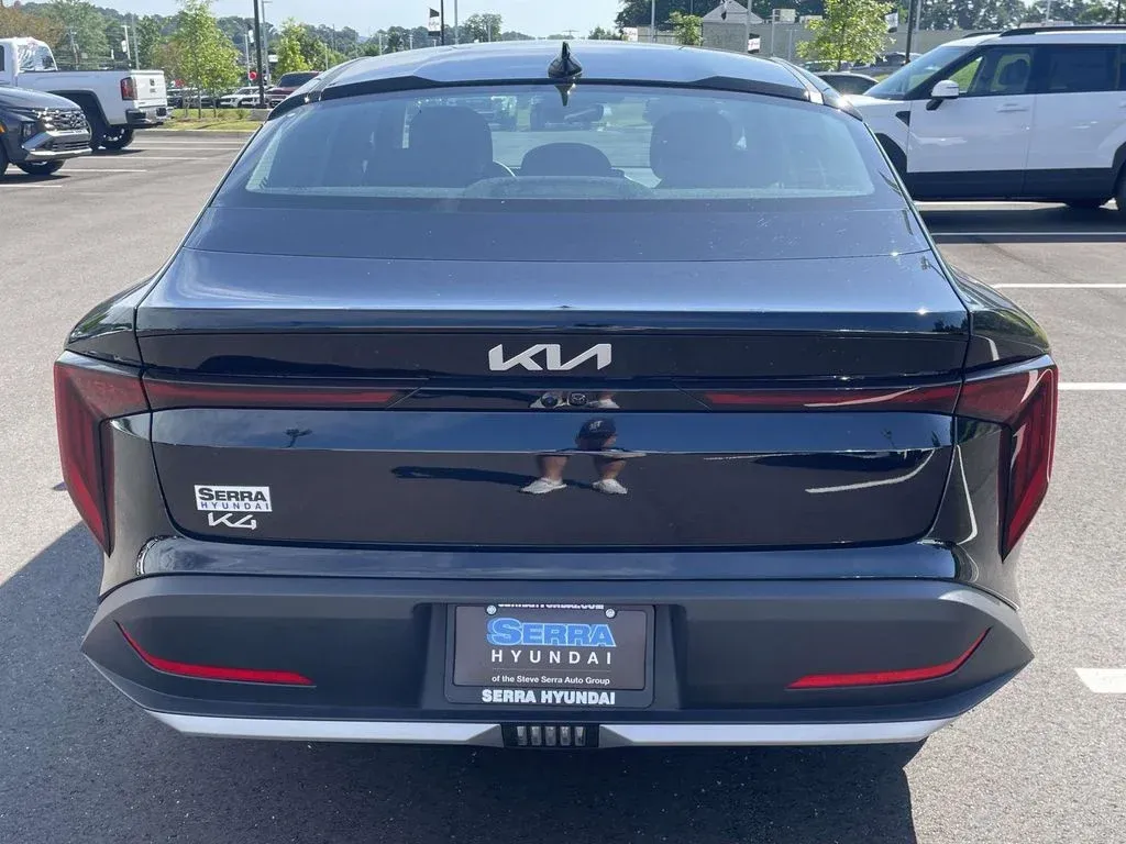2025 Kia K4 LXS thumbnail 4