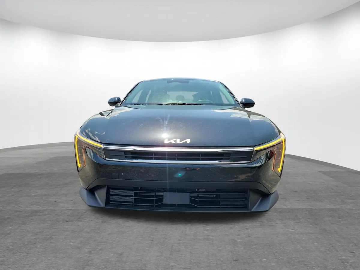 2025 Kia K4 LXS thumbnail 18