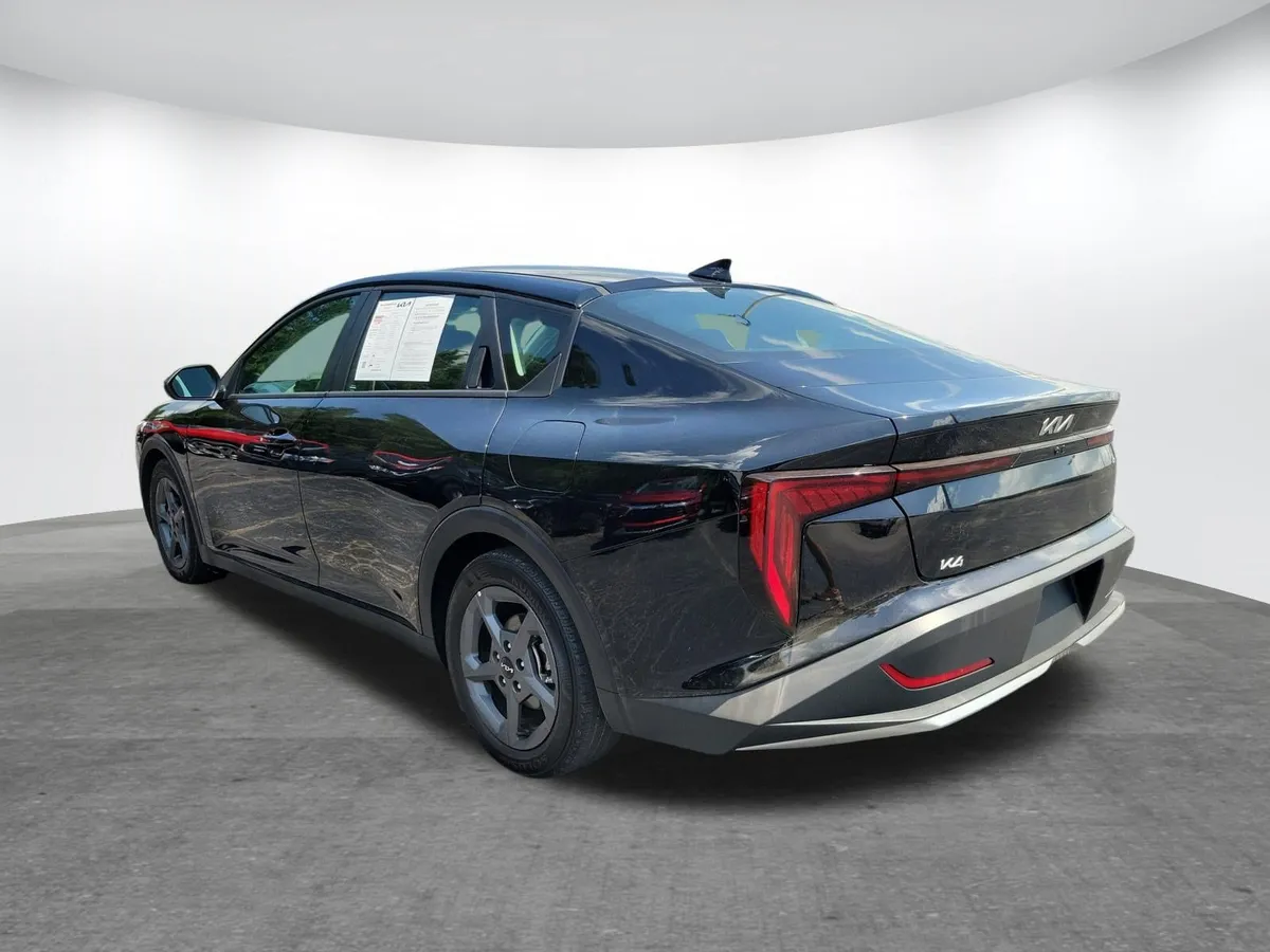 2025 Kia K4 LXS thumbnail 23