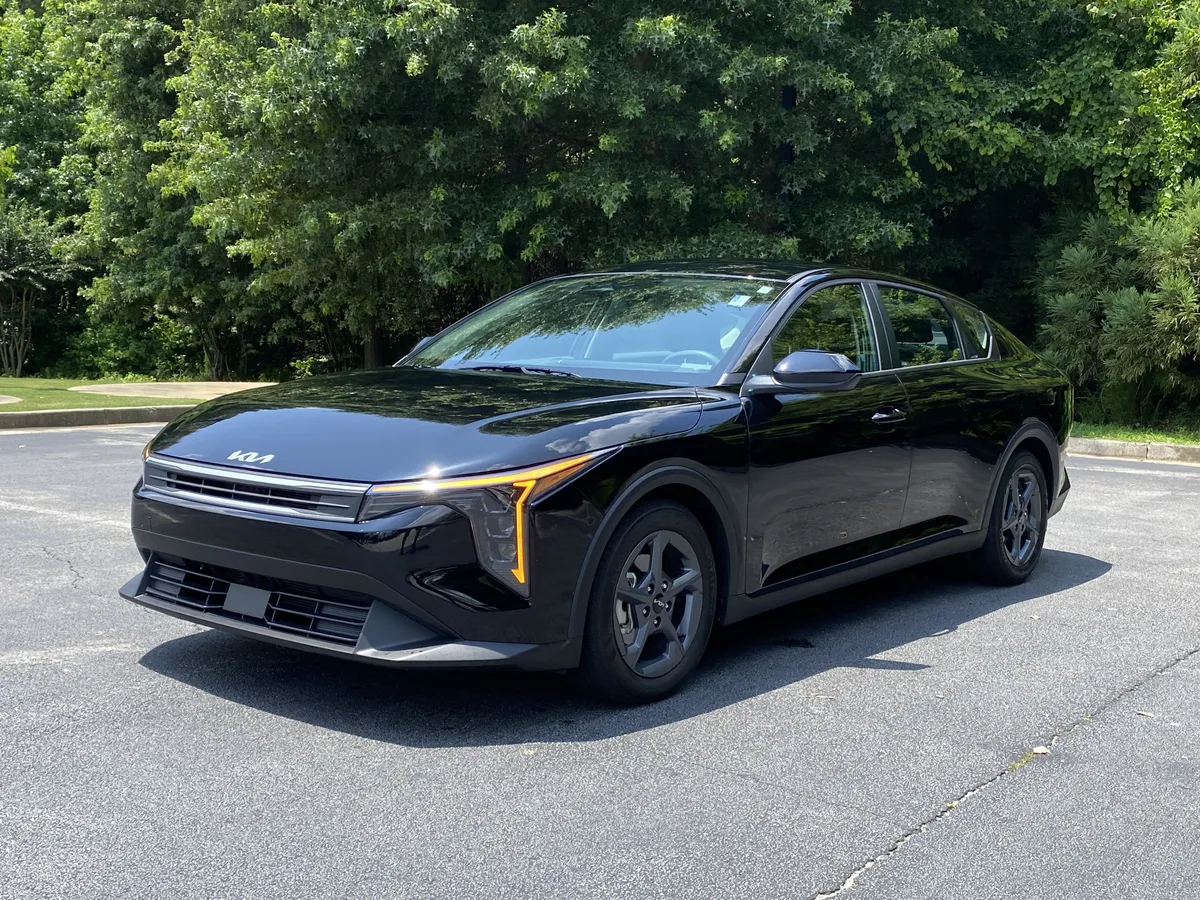 2025 Kia K4 LXS thumbnail 4