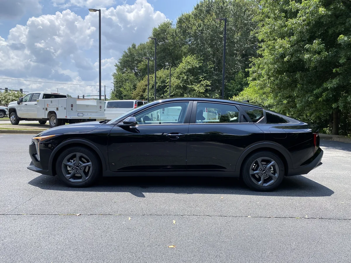 2025 Kia K4 LXS thumbnail 5