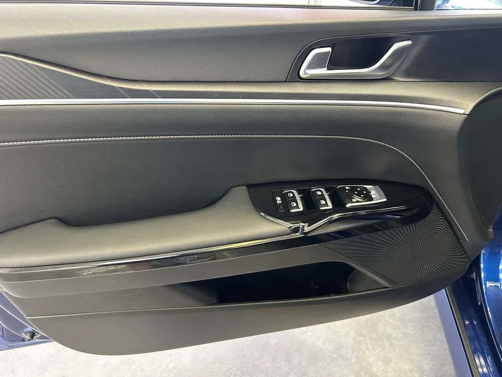 2025 Kia K5 GT-Line thumbnail 16