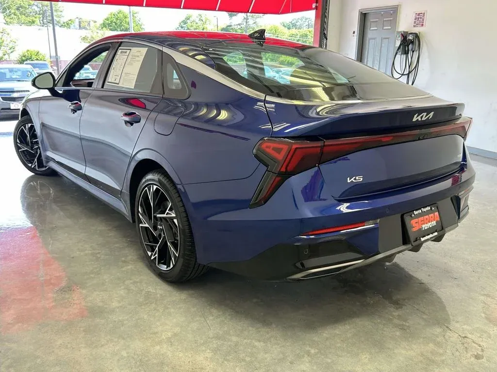 2025 Kia K5 GT-Line thumbnail 5