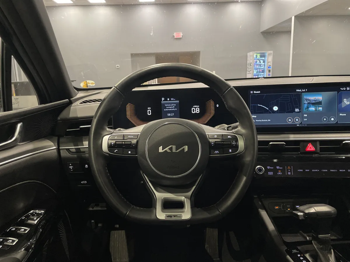 2025 Kia K5 GT-Line thumbnail 18