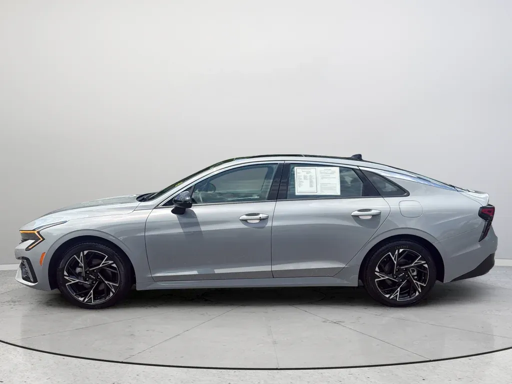 2025 Kia K5 GT-Line thumbnail 10